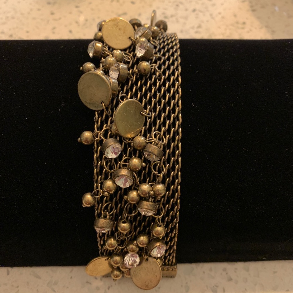 Cuff bracelet magnet clip